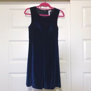 Dark blue velvet dress size small